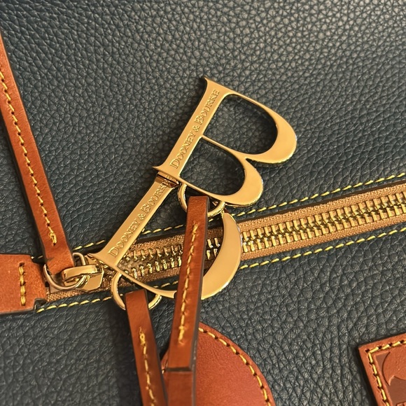 Dooney and Bourke purse - Picture 10 of 11